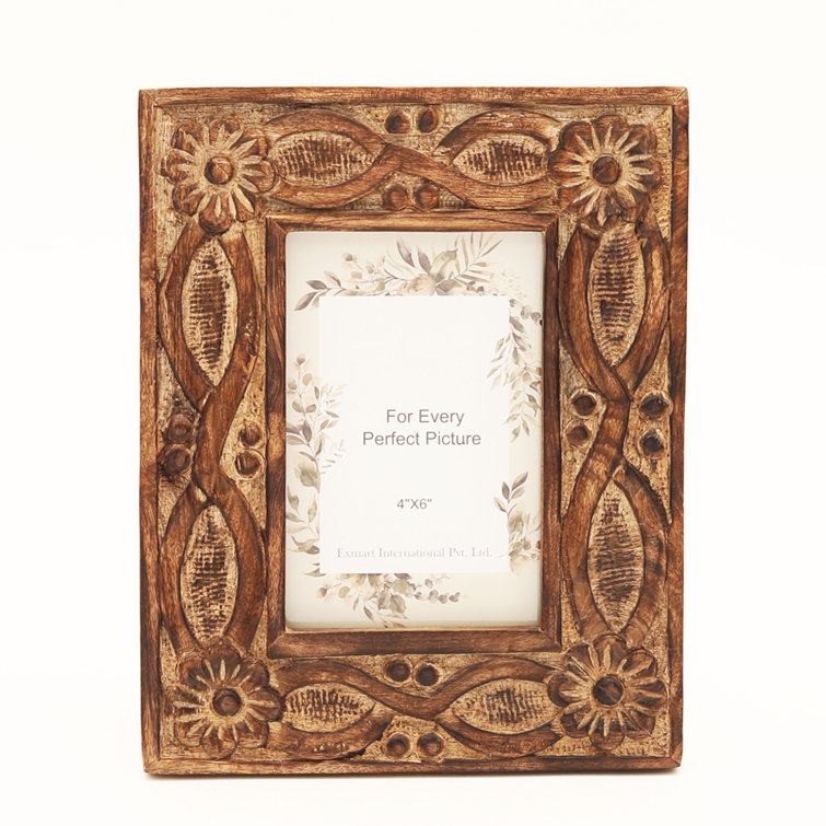 Handmade Wooden Carving Photo Frame 4'' x 6'' / Natural - Mango Wood & Glass